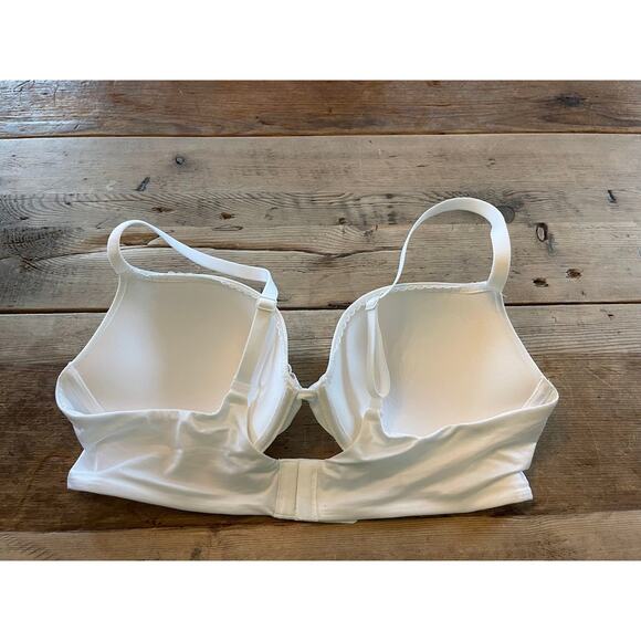 Victoria's Secret Pure White 34A Body by Victoria Classic Push Up Smooth Bra - Picture 2 of 2